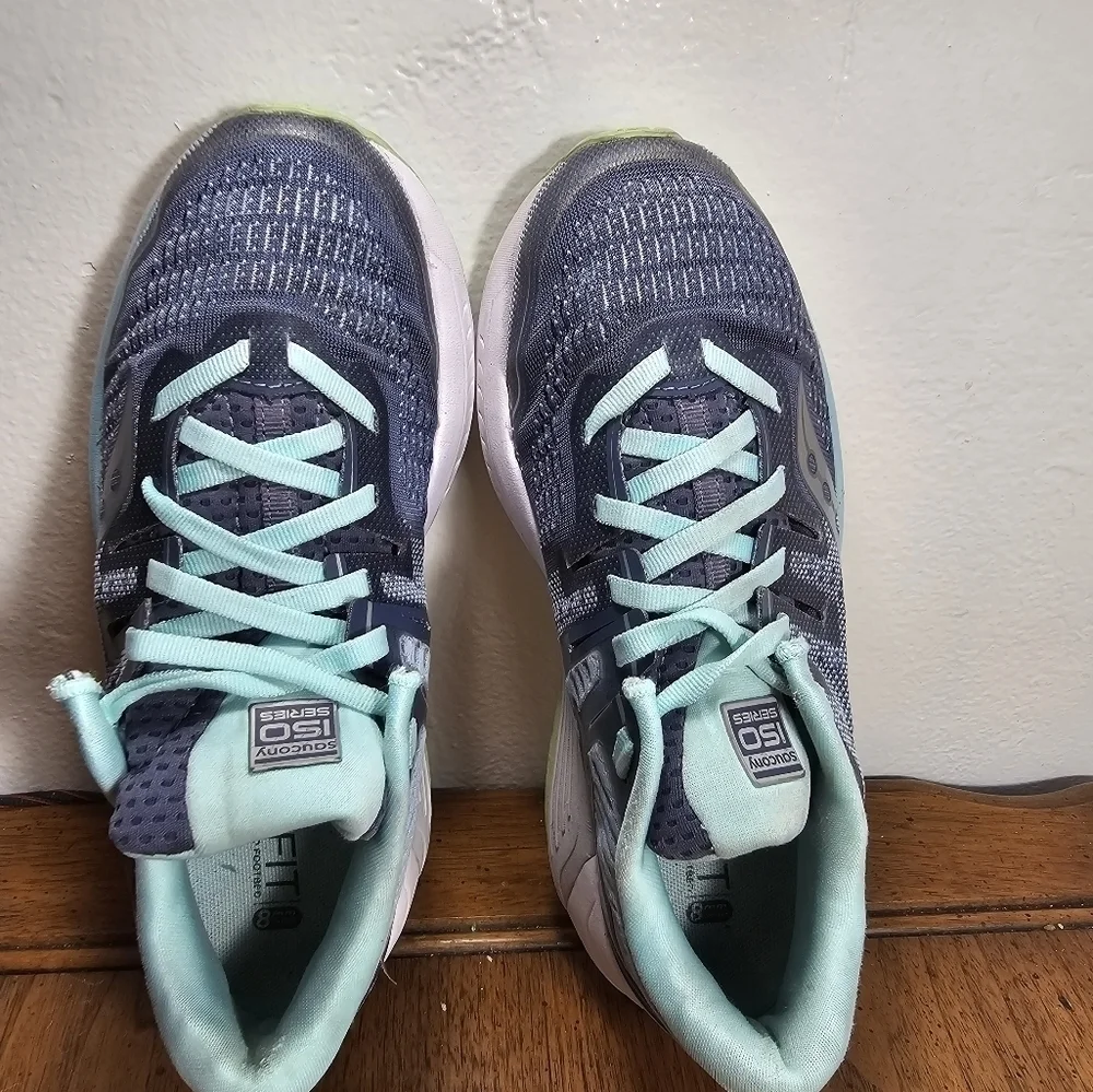 Saucony ISO SERIES Running Shoes Women's Size 7
